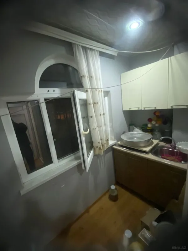 Satılır 4 otaqlı mənzil 90 m²