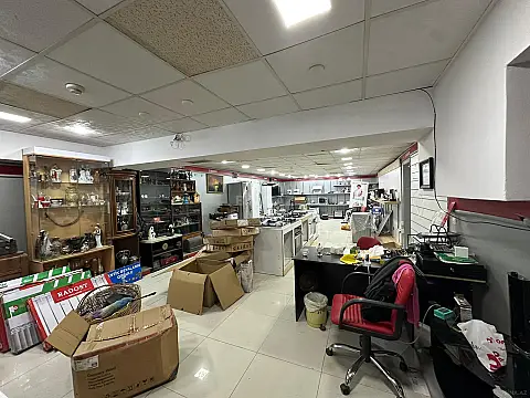 Satılır obyekt 420 m²