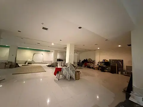 Kirayə verilir obyekt 900 m²
