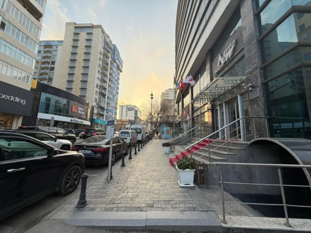 Kirayə verilir obyekt 900 m²