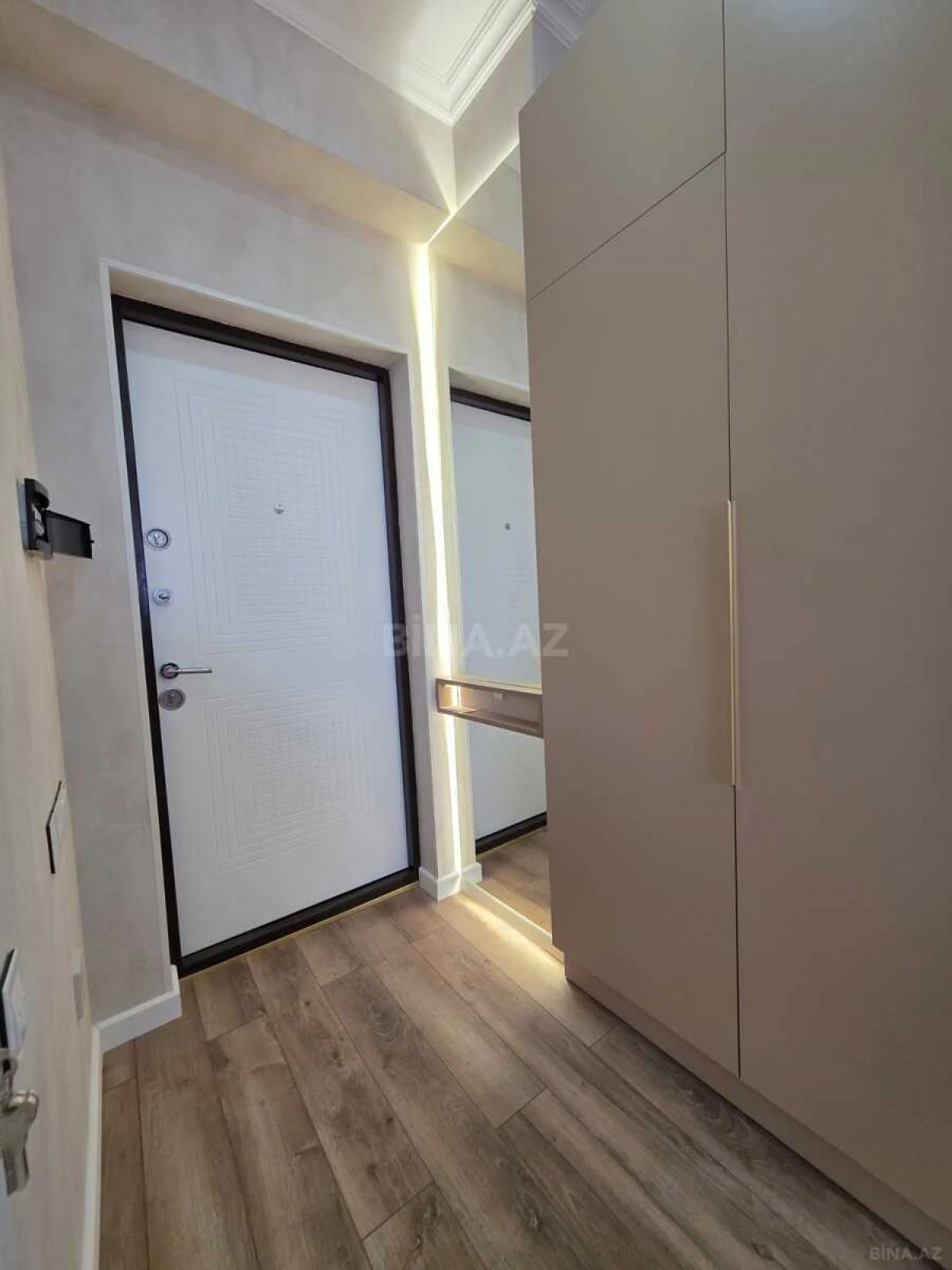 Kirayə verilir 2 otaqlı mənzil 60 m²