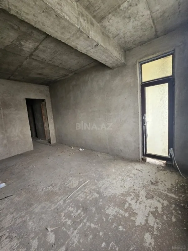 Satılır 4 otaqlı mənzil 160 m²
