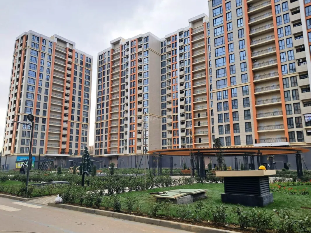 Satılır 2 otaqlı mənzil 52 m²