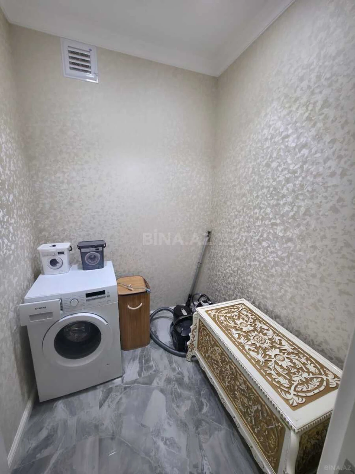 Kirayə verilir 3 otaqlı mənzil 135 m²