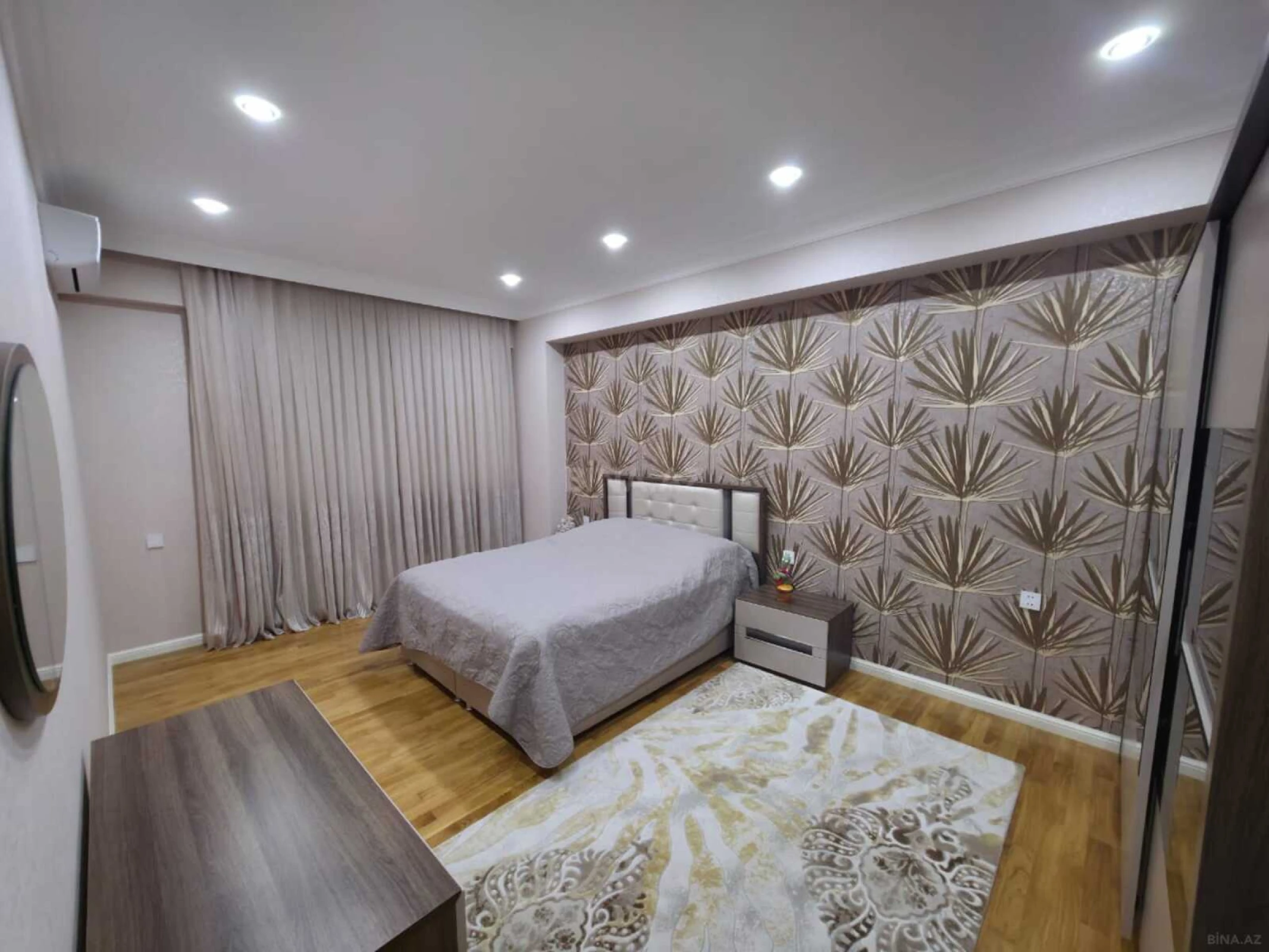 Kirayə verilir 3 otaqlı mənzil 135 m²