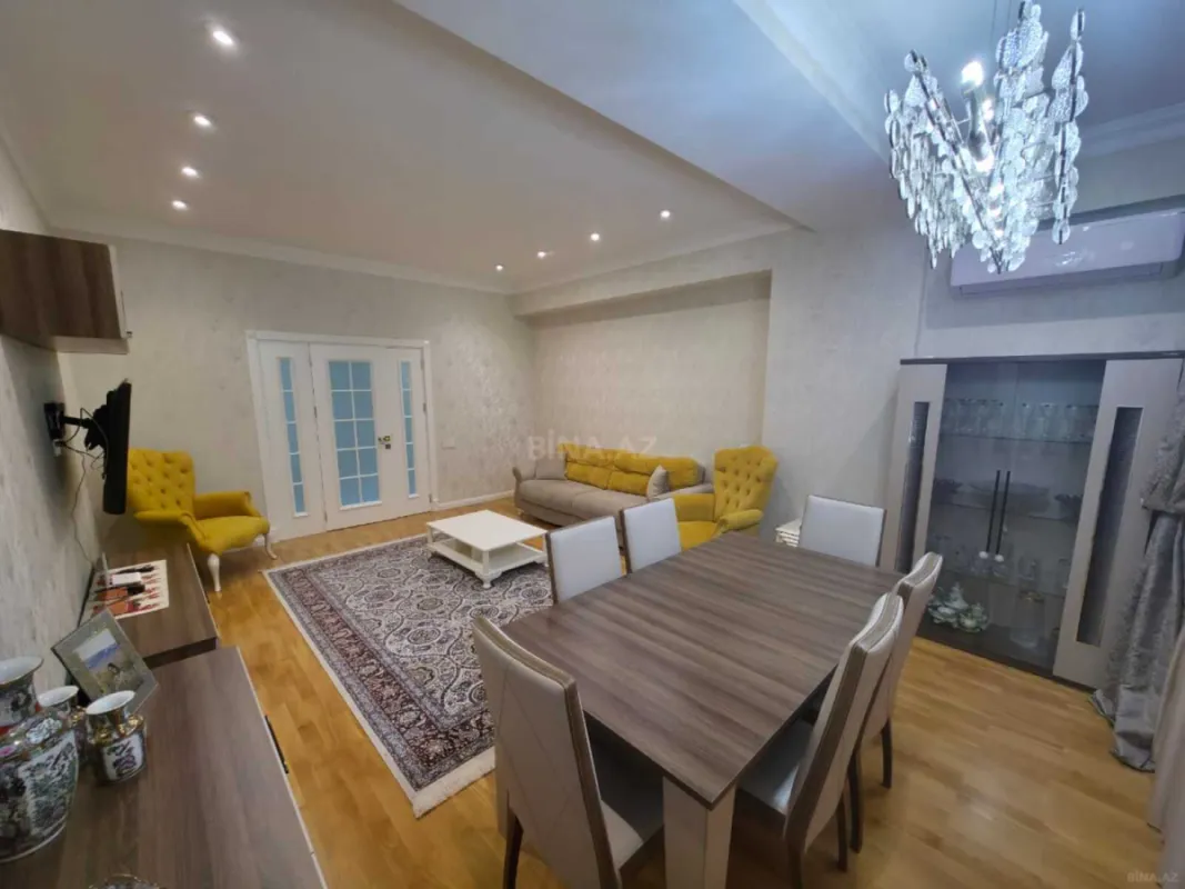 Kirayə verilir 3 otaqlı mənzil 135 m²