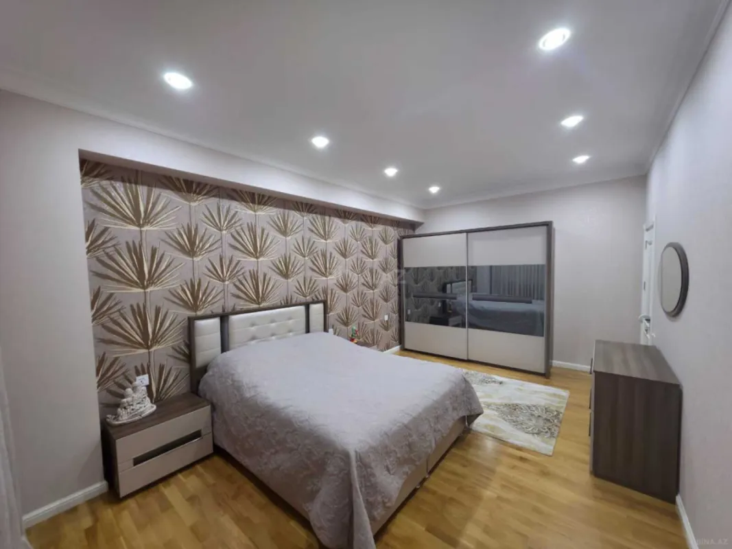Kirayə verilir 3 otaqlı mənzil 135 m²