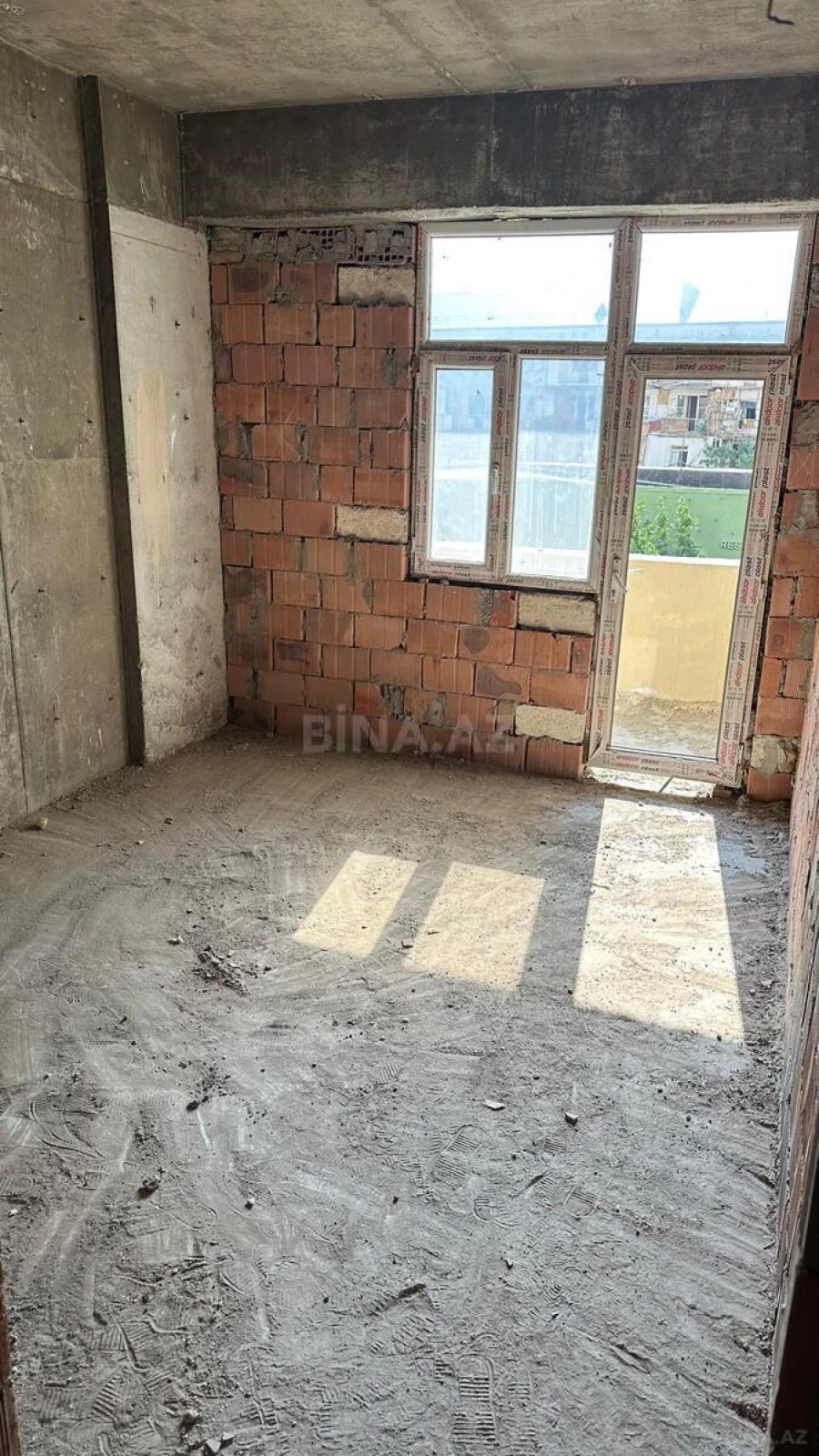 Satılır 2 otaqlı mənzil 60 m²