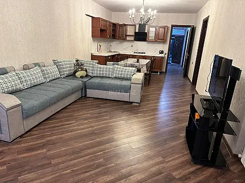 Kirayə verilir 2 otaqlı mənzil 63 m² — Bakı, Nizami 2 otaq 63.00 m²