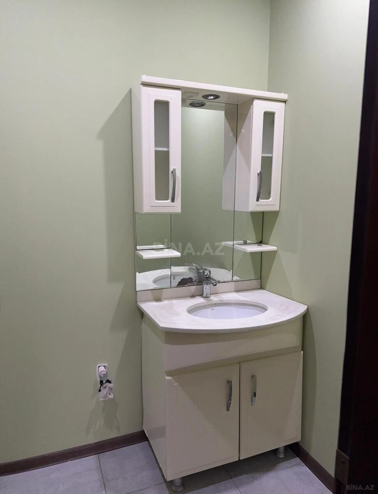 Kirayə verilir 2 otaqlı mənzil 63 m²