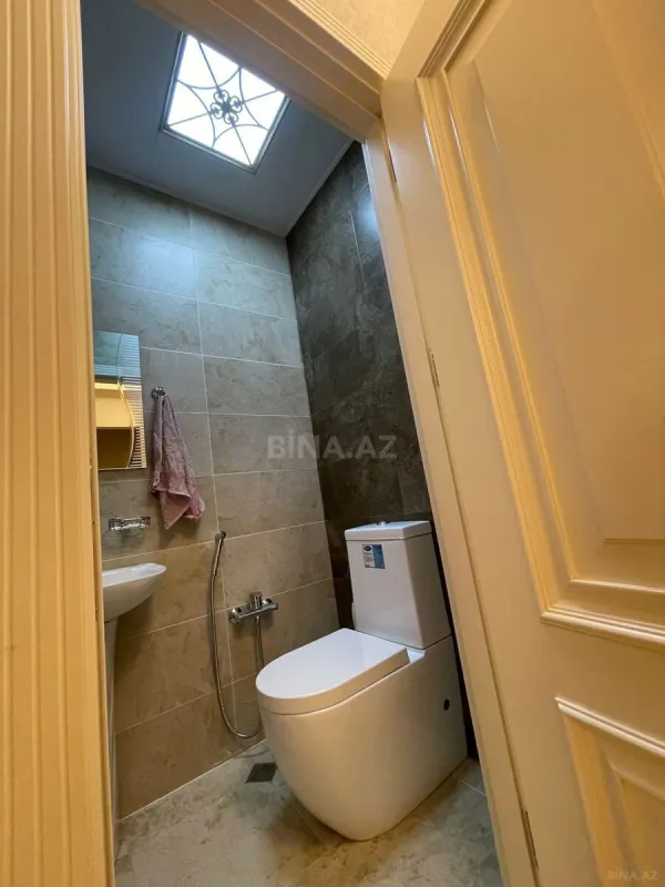 Satılır 4 otaqlı mənzil 146 m²