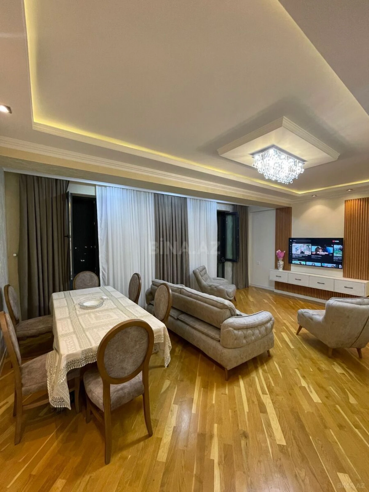 Satılır 4 otaqlı mənzil 146 m²