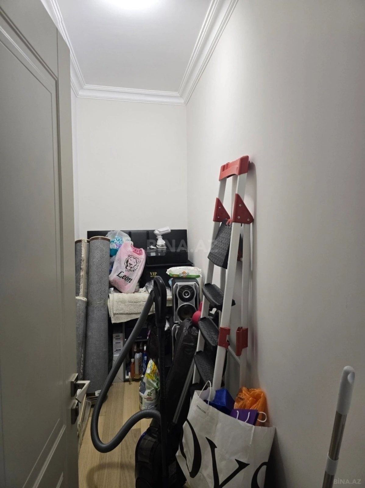 Satılır 2 otaqlı mənzil 68 m²