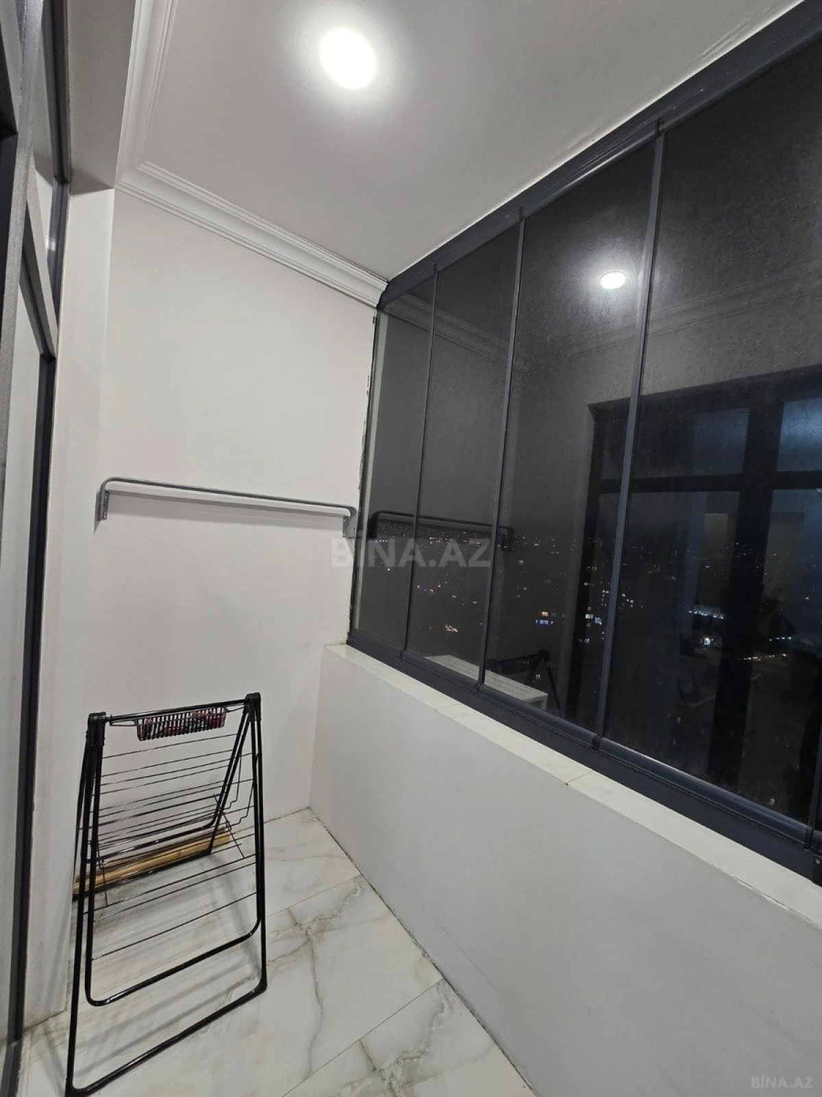 Satılır 2 otaqlı mənzil 68 m²