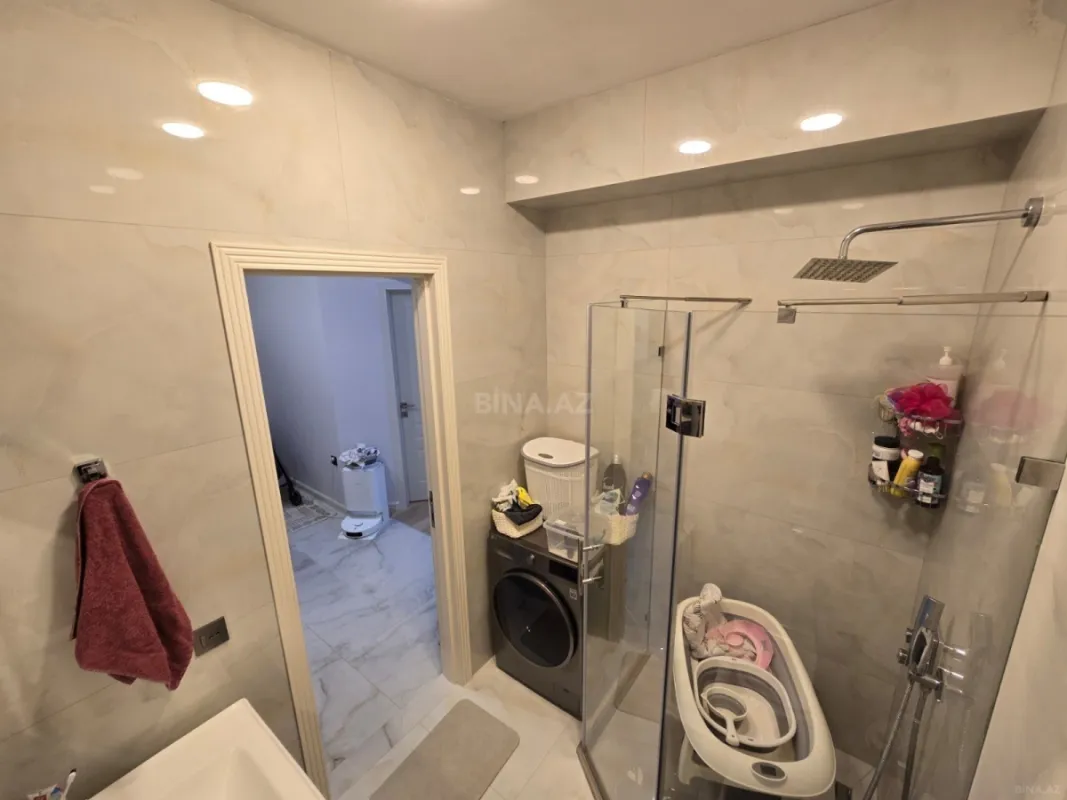 Satılır 2 otaqlı mənzil 68 m²