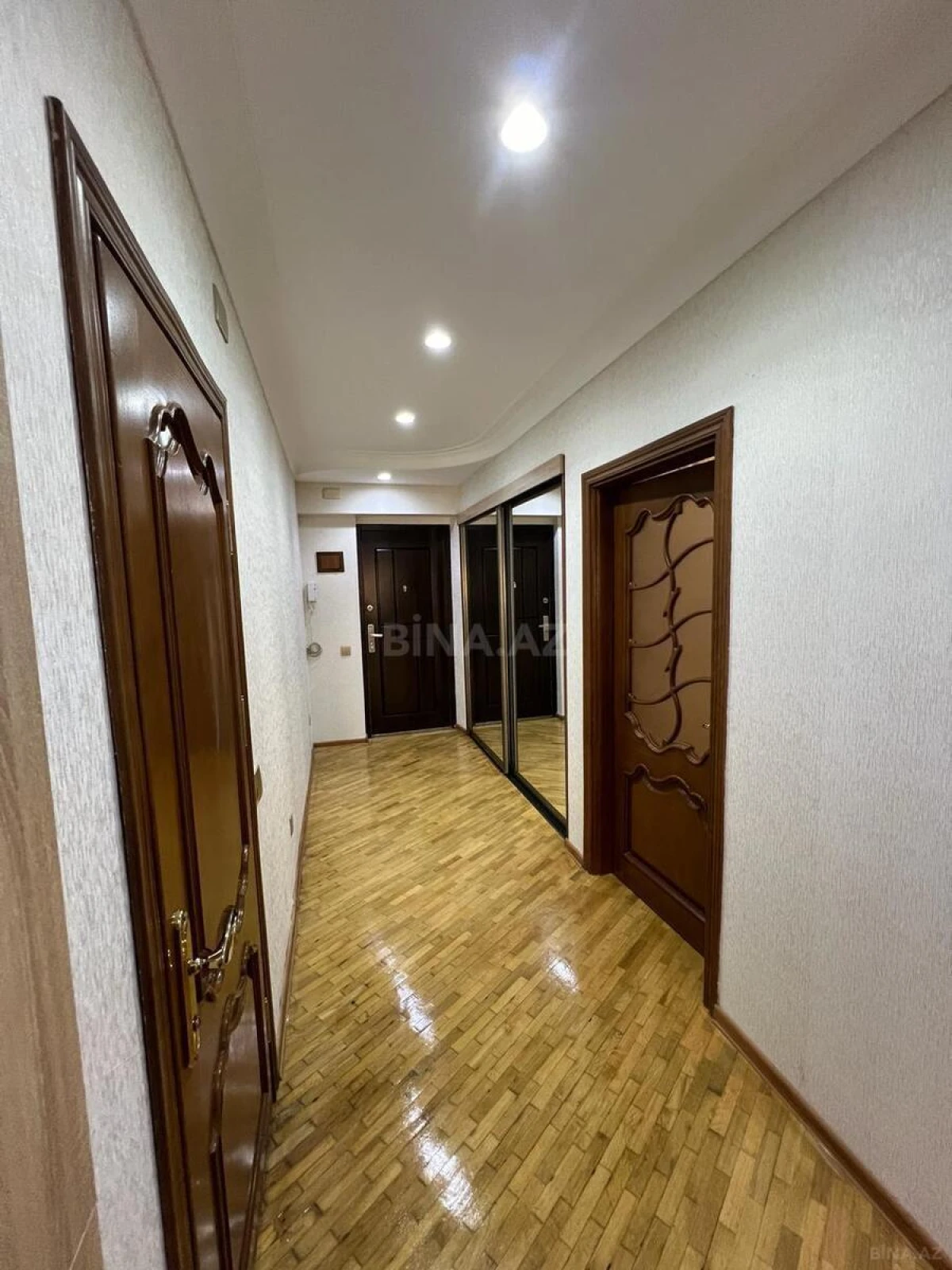 Kirayə verilir 3 otaqlı mənzil 120 m²
