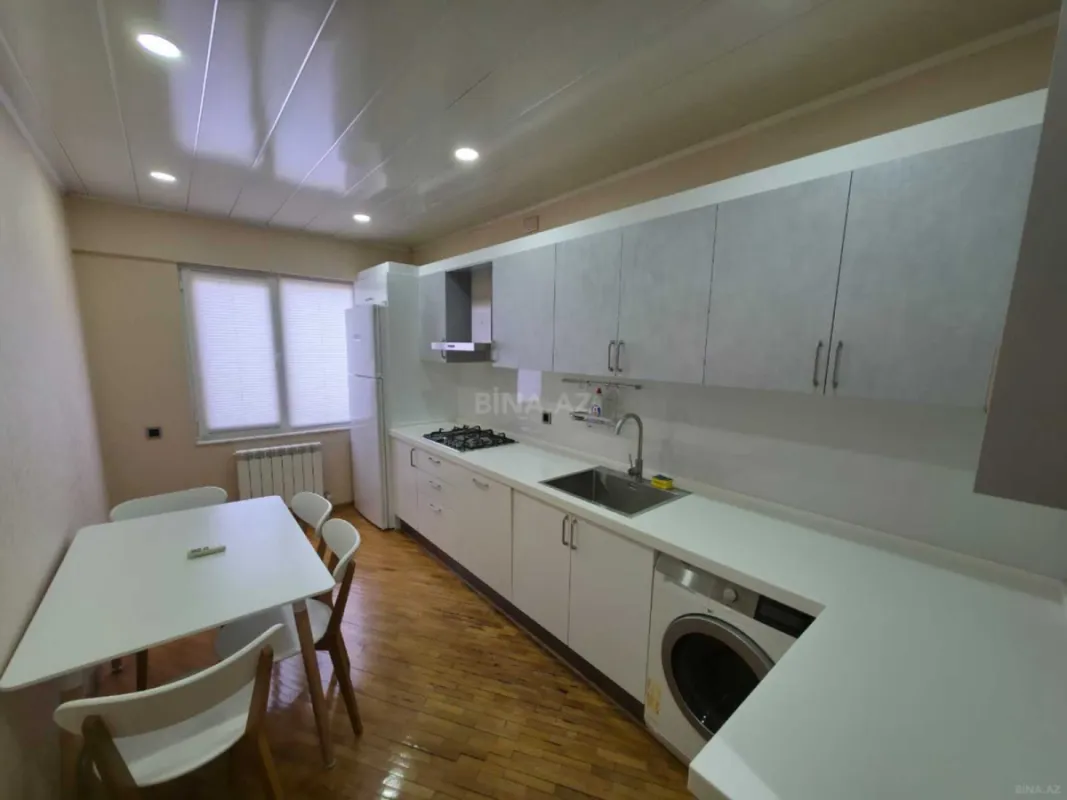 Kirayə verilir 3 otaqlı mənzil 120 m²