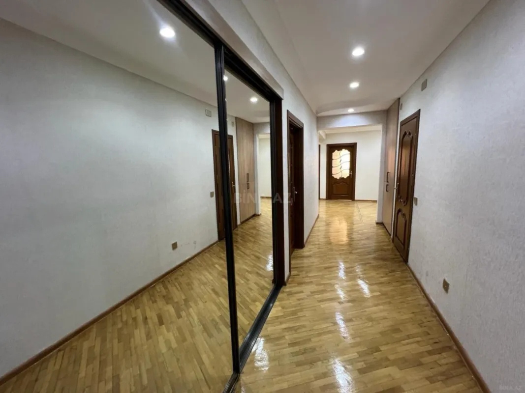 Kirayə verilir 3 otaqlı mənzil 120 m²