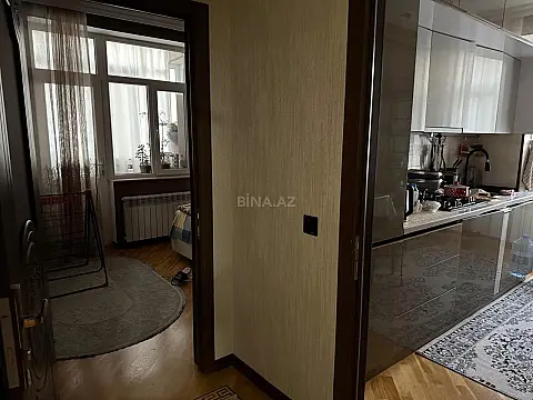 Satılır 2 otaqlı mənzil 92 m²