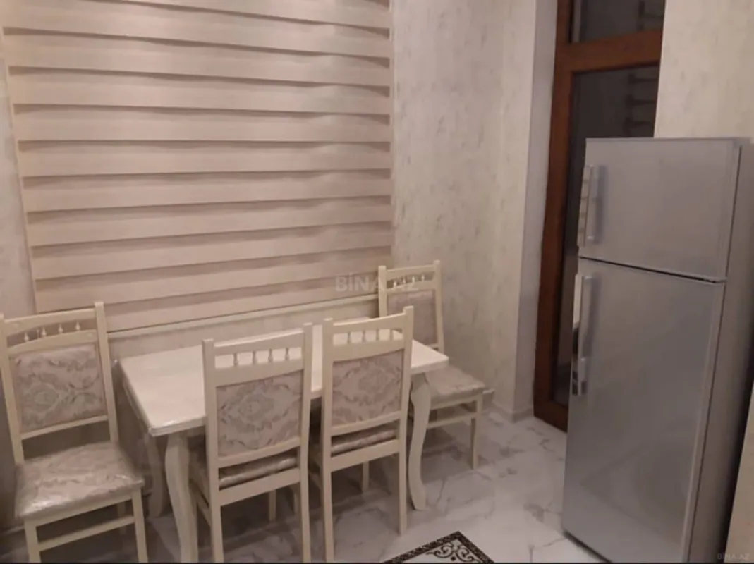 Kirayə verilir 2 otaqlı mənzil 60 m²