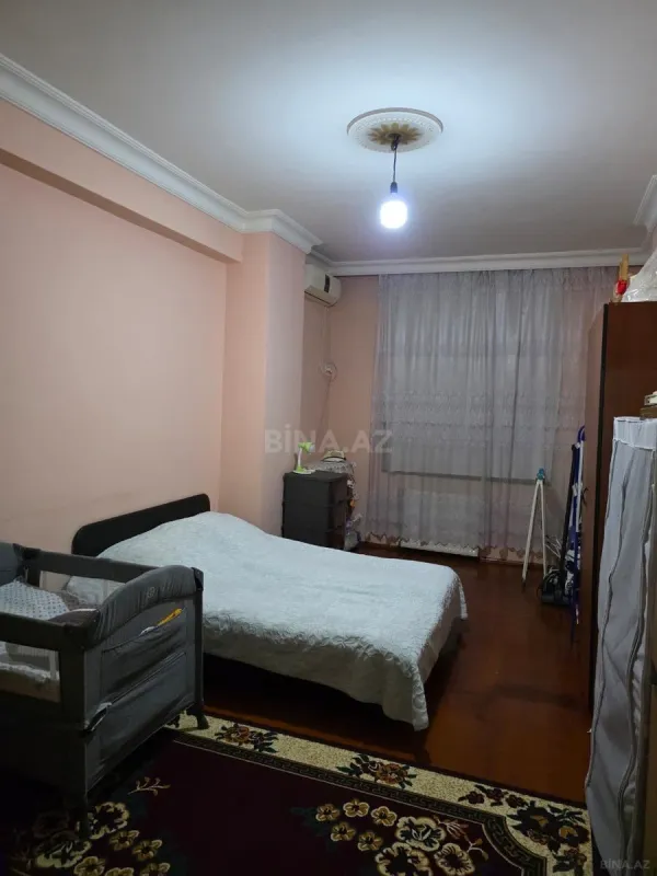 Satılır 3 otaqlı mənzil 118 m²