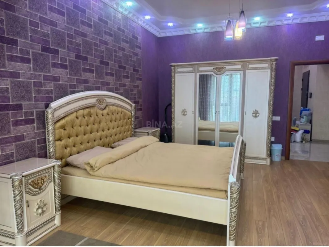 Kirayə verilir 4 otaqlı mənzil 181 m²