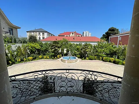 Kirayə verilir 10 otaqlı həyət evi 800 m²