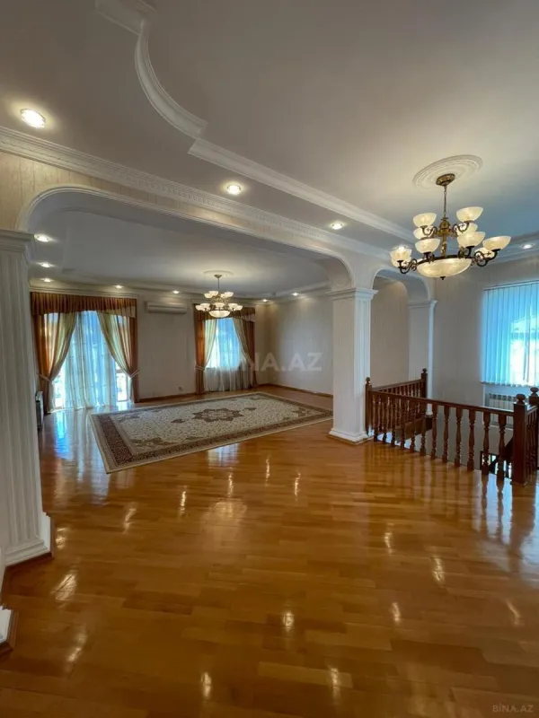 Kirayə verilir 10 otaqlı həyət evi 800 m²