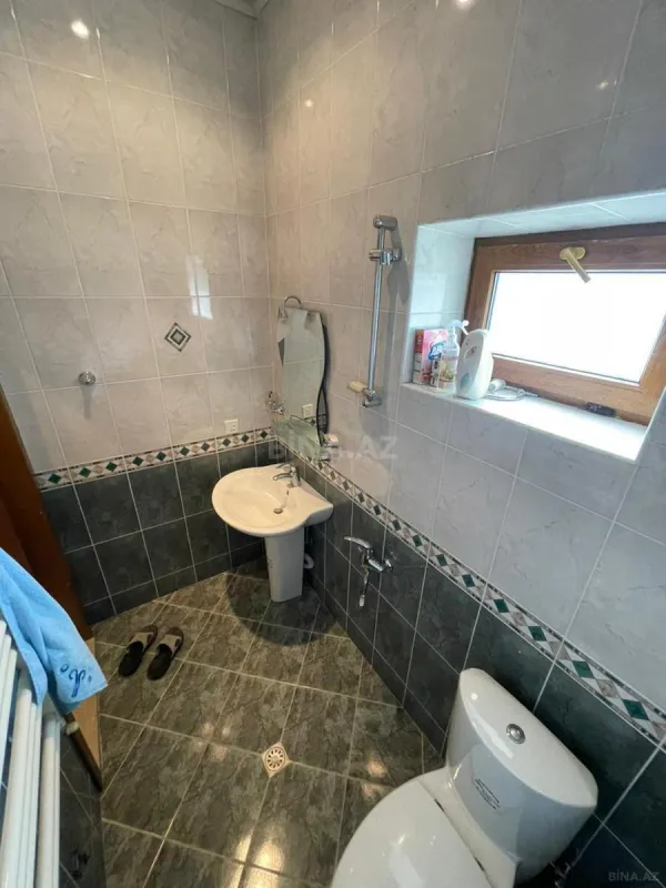 Kirayə verilir 10 otaqlı həyət evi 800 m²