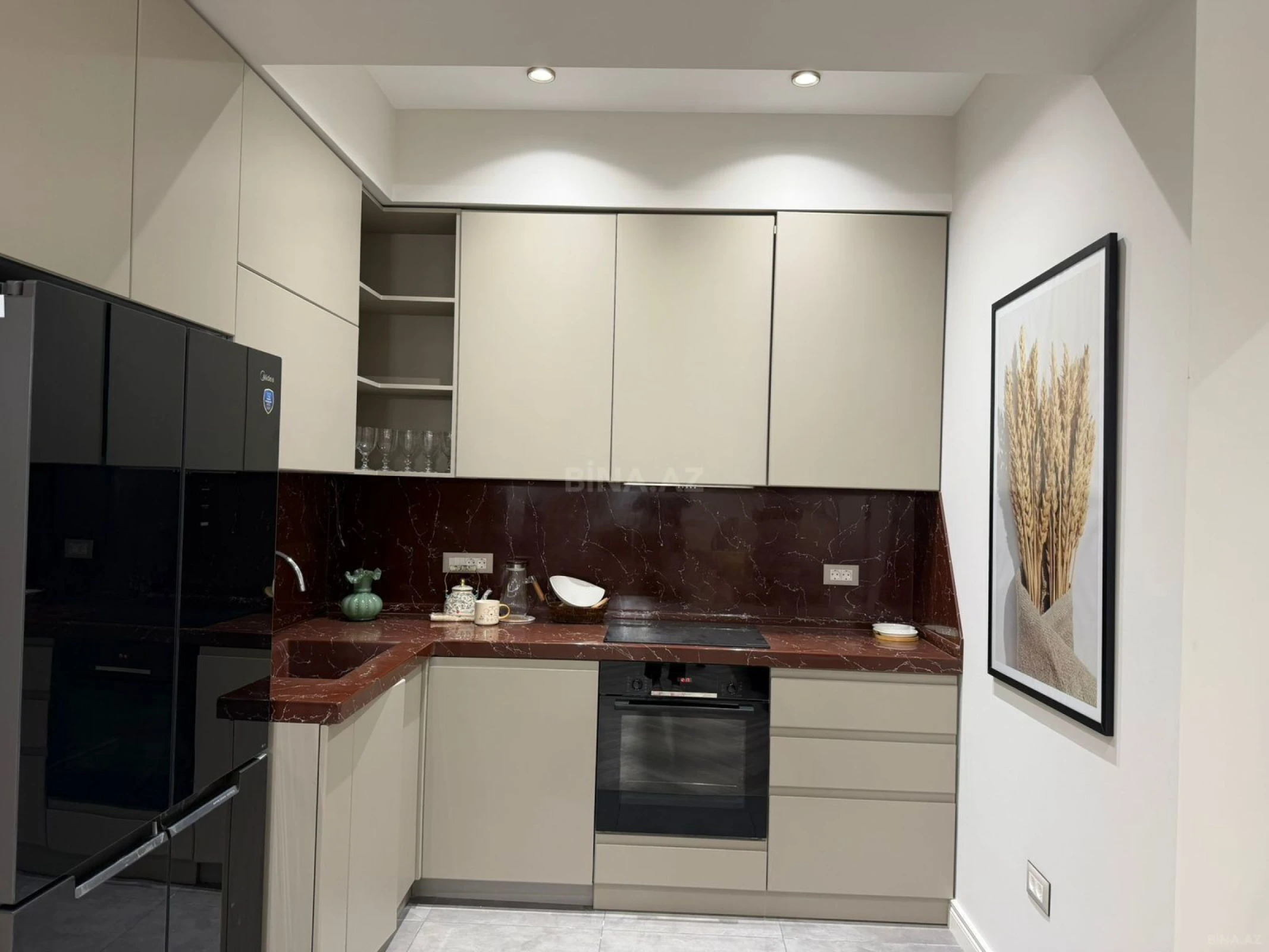 Kirayə verilir 2 otaqlı mənzil 70 m²
