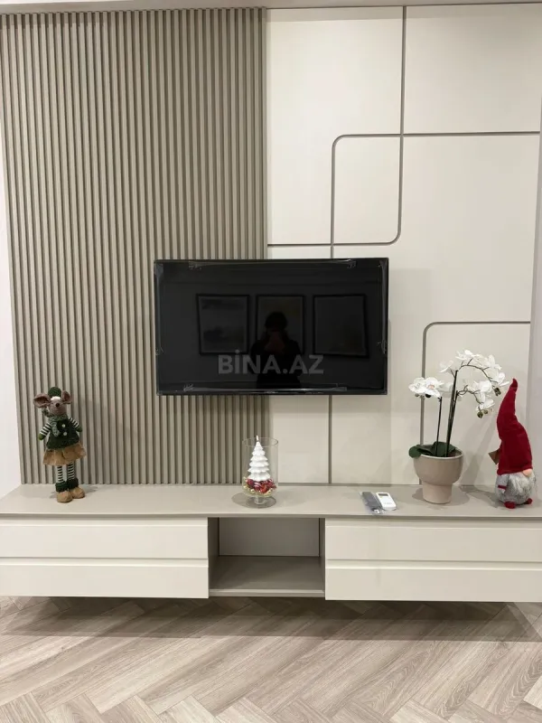 Kirayə verilir 2 otaqlı mənzil 70 m²