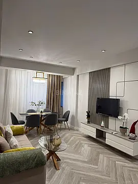 Kirayə verilir 2 otaqlı mənzil 70 m²