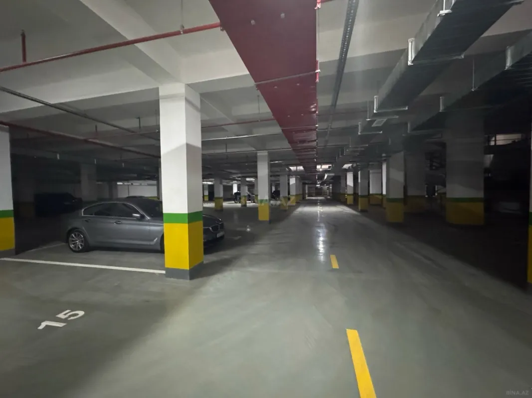 Satılır 4 otaqlı mənzil 148 m²