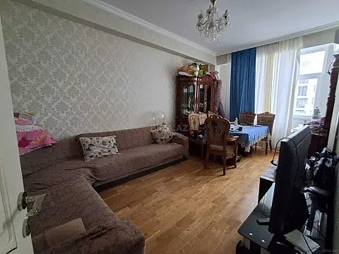 Kirayə verilir 2 otaqlı mənzil 65 m²