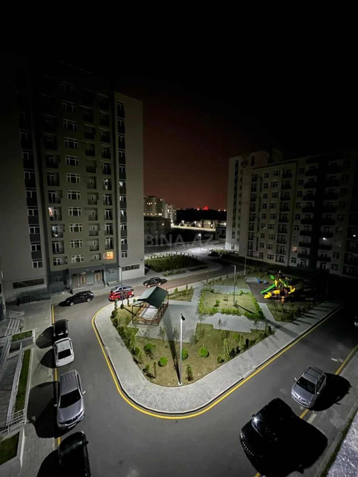 Kirayə verilir 2 otaqlı mənzil 65 m²
