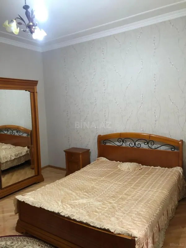 Kirayə verilir 3 otaqlı mənzil 115 m²