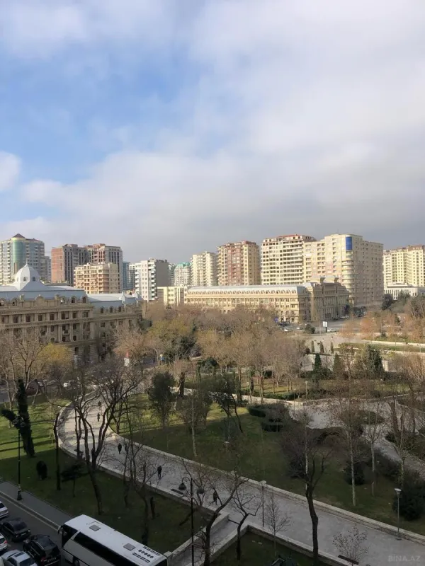 Kirayə verilir 3 otaqlı mənzil 115 m²