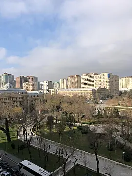 Kirayə verilir 3 otaqlı mənzil 115 m²