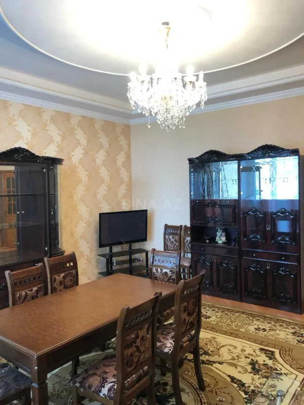 Kirayə verilir 3 otaqlı mənzil 115 m²