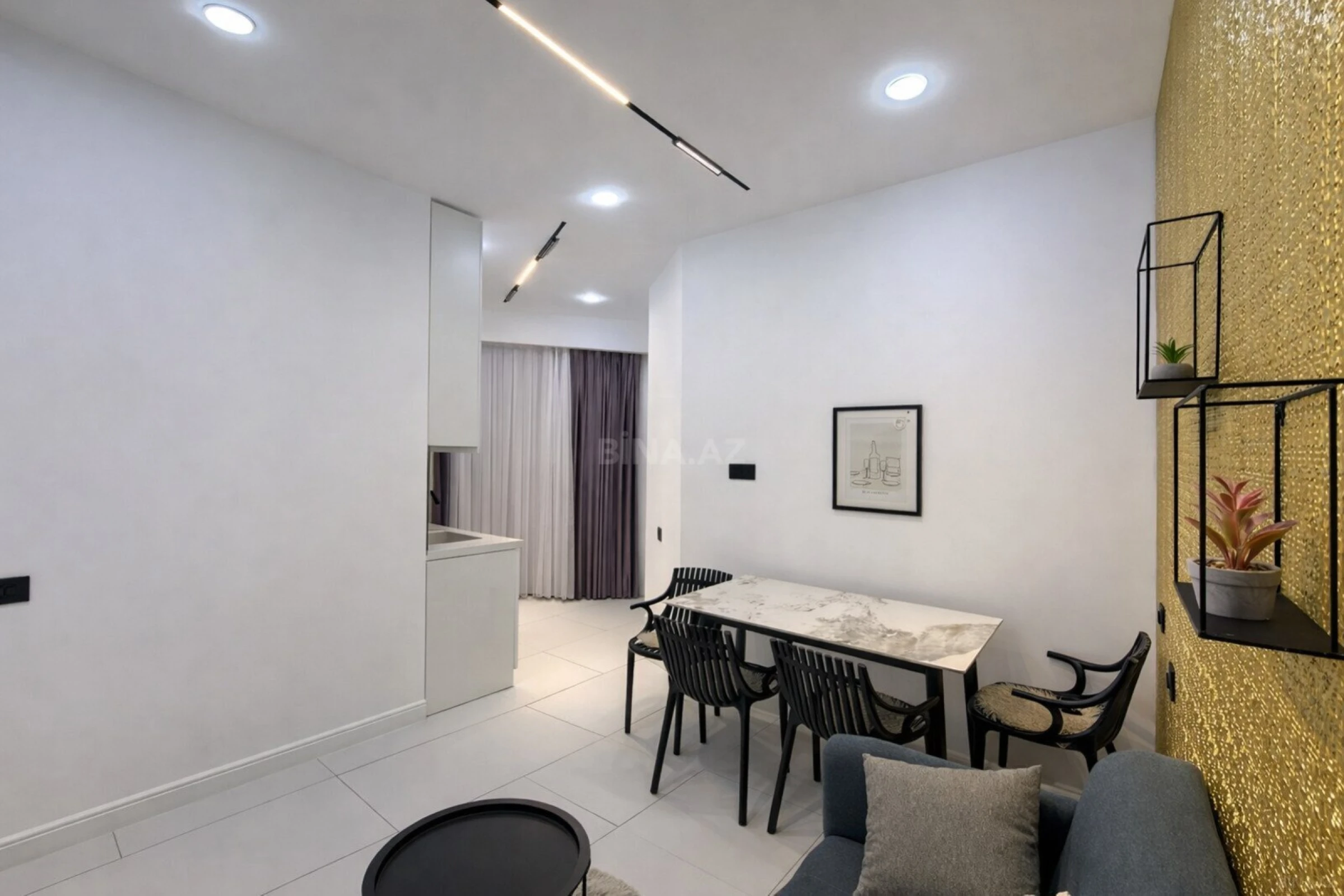Satılır 3 otaqlı mənzil 117 m²