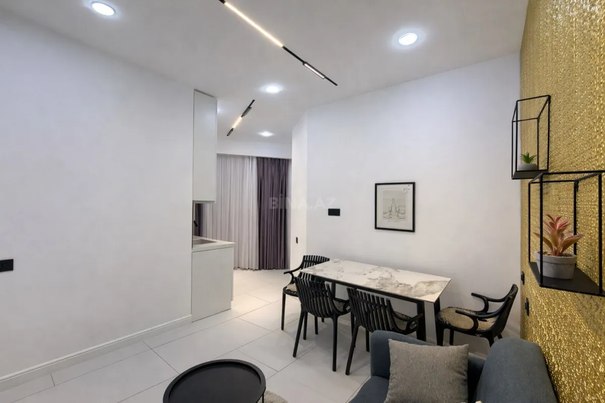 Satılır 3 otaqlı mənzil 117 m²