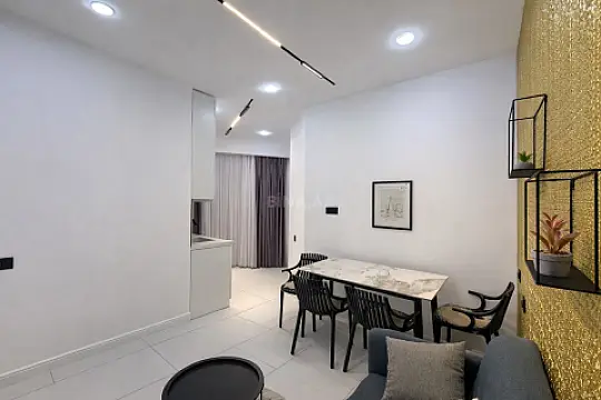 Satılır 3 otaqlı mənzil 117 m²