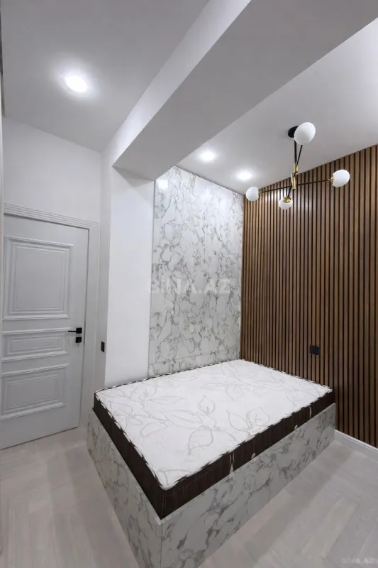 Satılır 3 otaqlı mənzil 117 m²