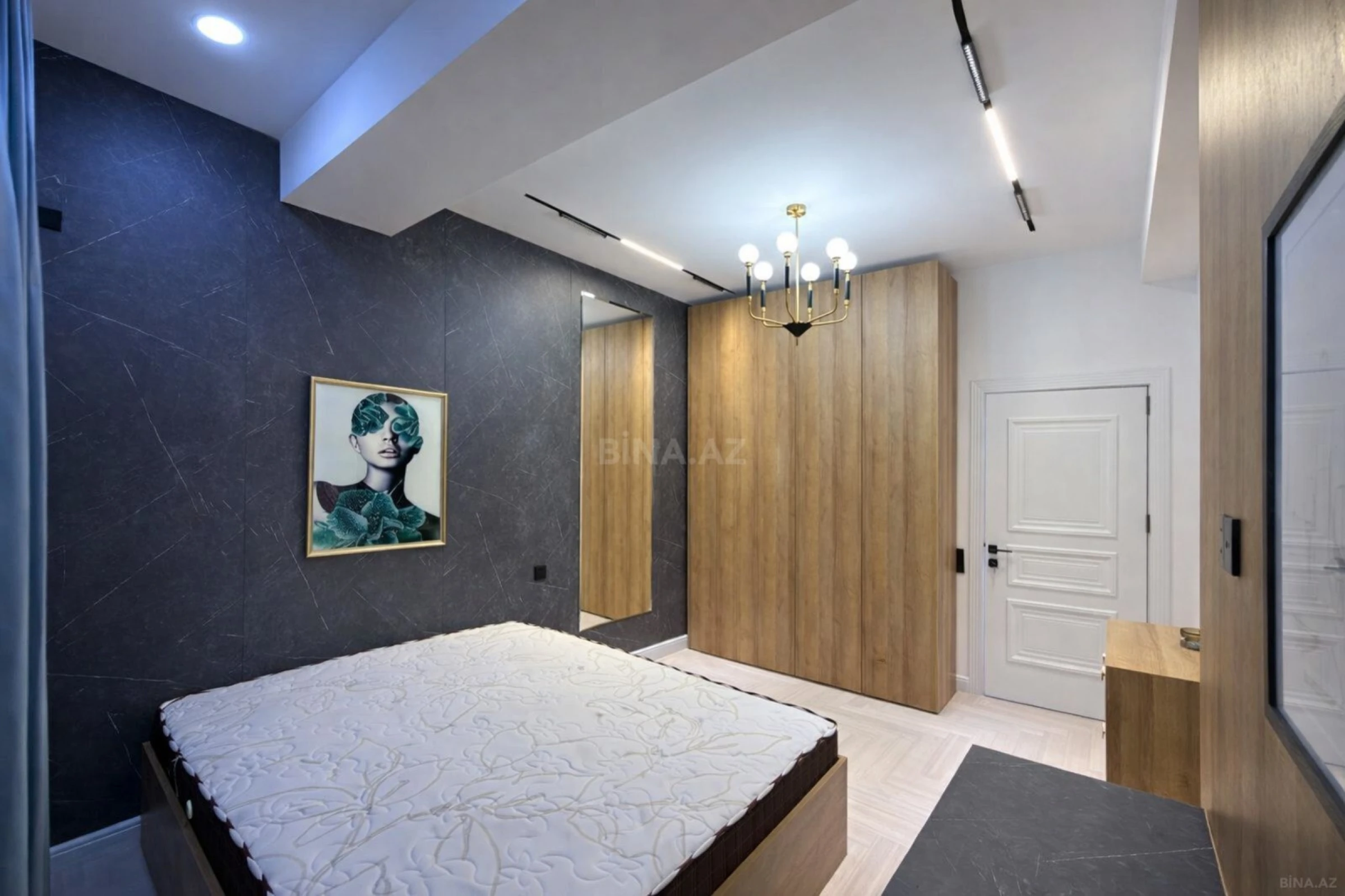 Satılır 3 otaqlı mənzil 117 m²
