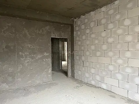 Satılır 3 otaqlı mənzil 125 m²