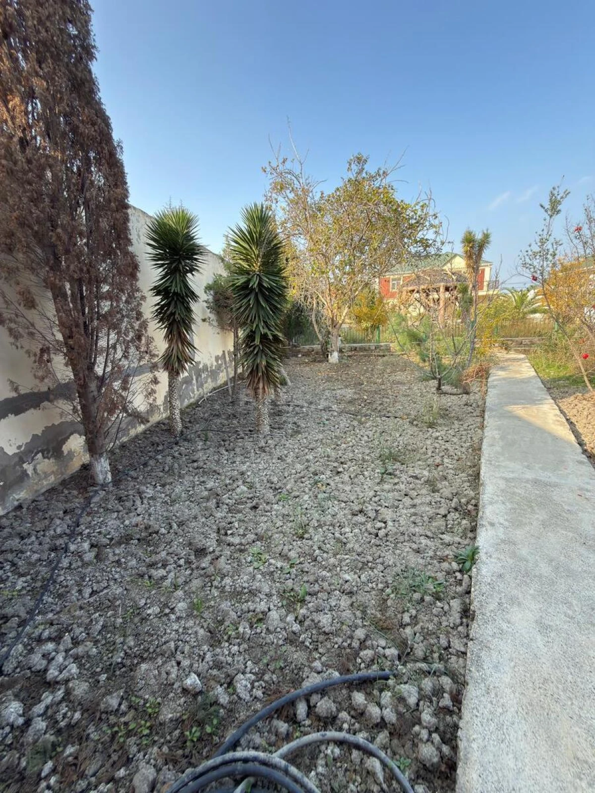 Satılır 8 otaqlı həyət evi 250 m²