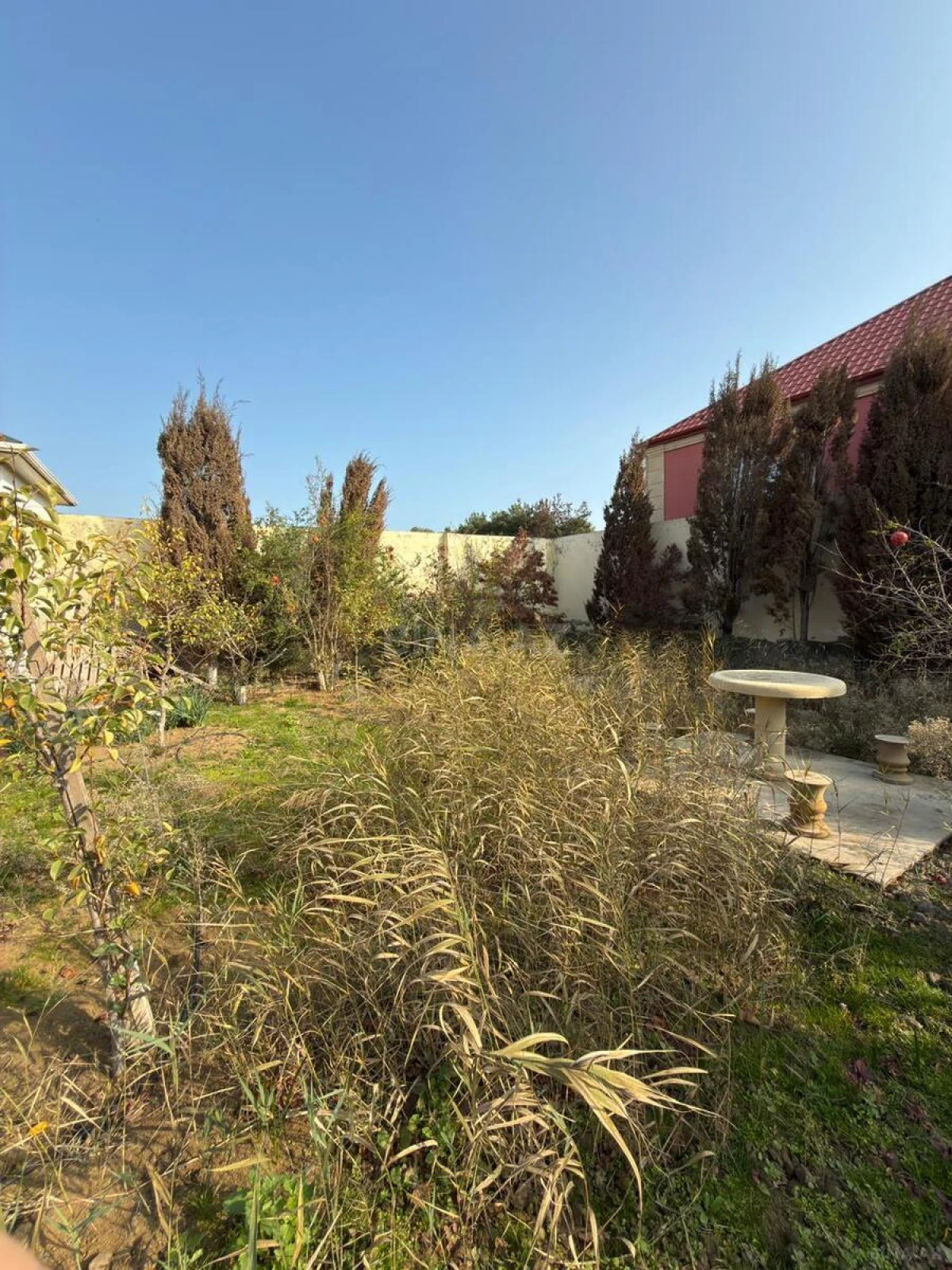 Satılır 8 otaqlı həyət evi 250 m²