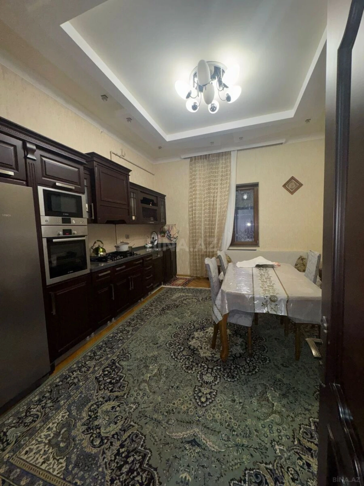 Satılır 6 otaqlı həyət evi 300 m²