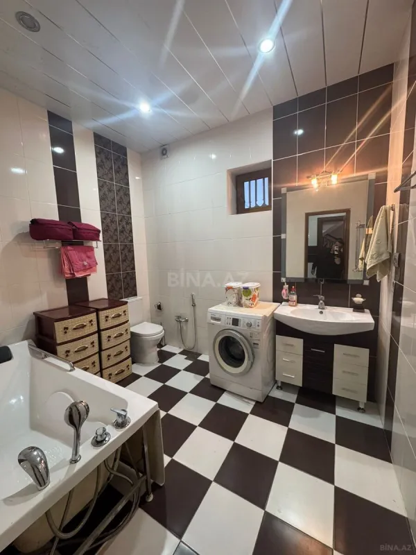 Satılır 6 otaqlı həyət evi 300 m²