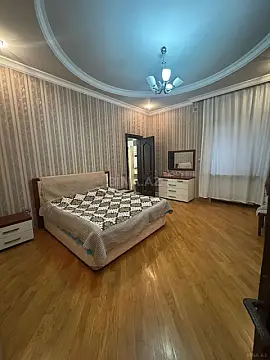 Satılır 6 otaqlı həyət evi 300 m²